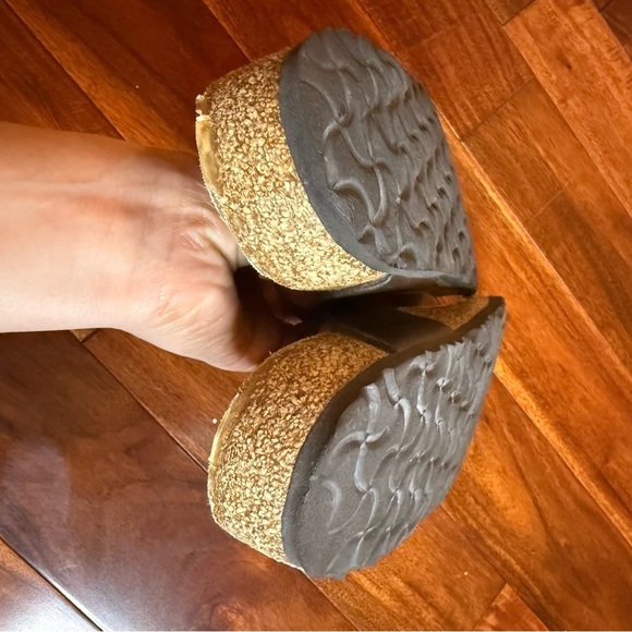 Tan and Black Thong Sandals with Contoured Footbed - Picture 13 of 16